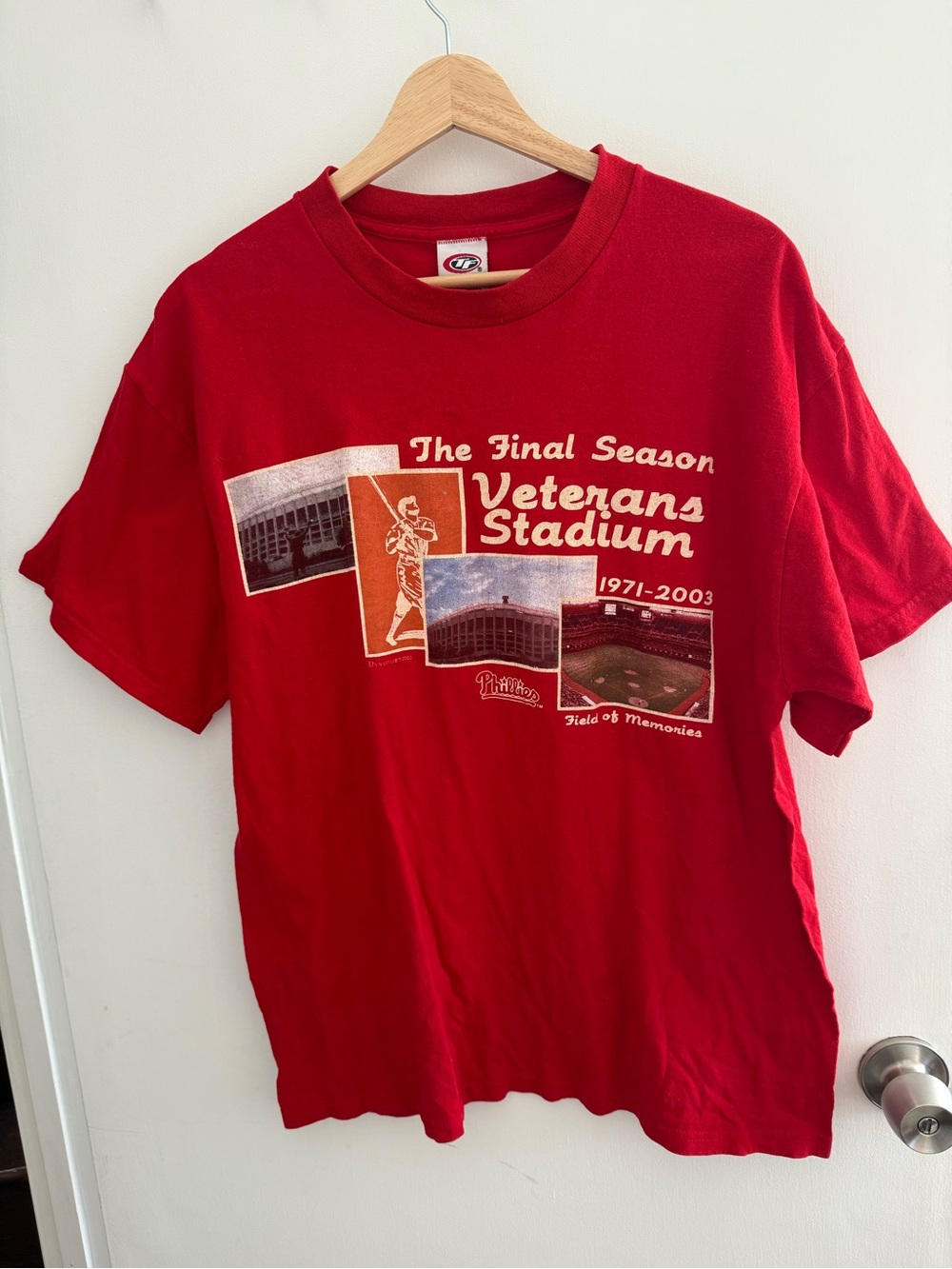 Vintage Phillies The Final Season Veterans Stadium Vintage Red Tee Size L